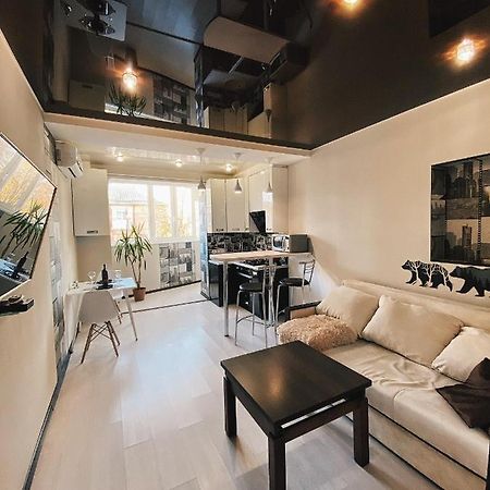 2-К Студія У Центрі Біля Стадіону Та Корпусного Саду - Мережа Helen Apartment Poltava Exterior photo