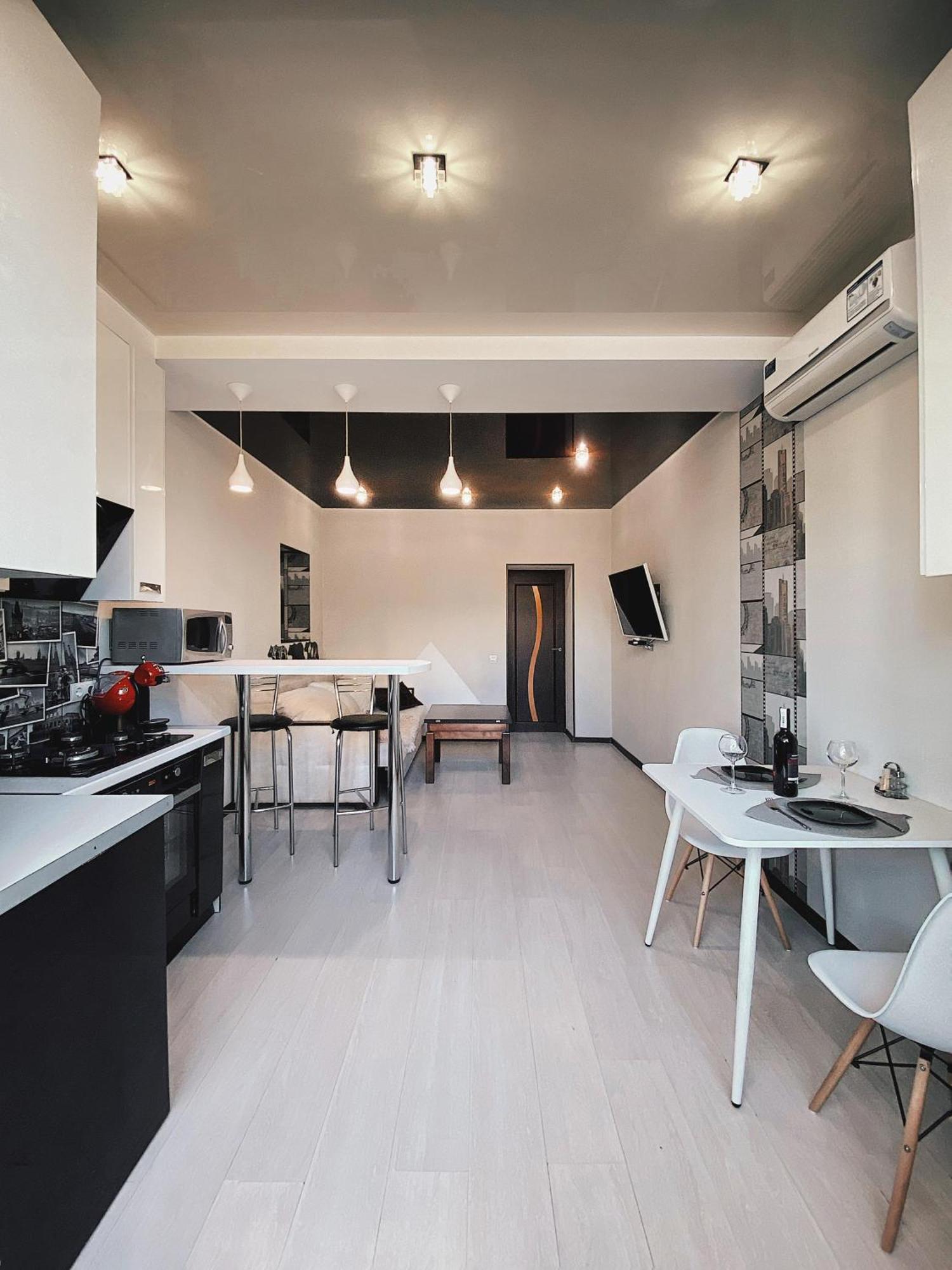 2-К Студія У Центрі Біля Стадіону Та Корпусного Саду - Мережа Helen Apartment Poltava Room photo